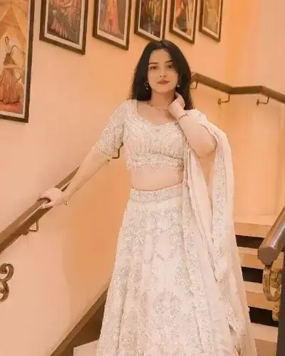 Escort Loha