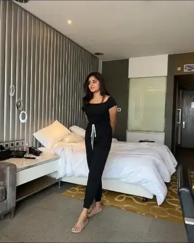 Call Girls Service in Loha